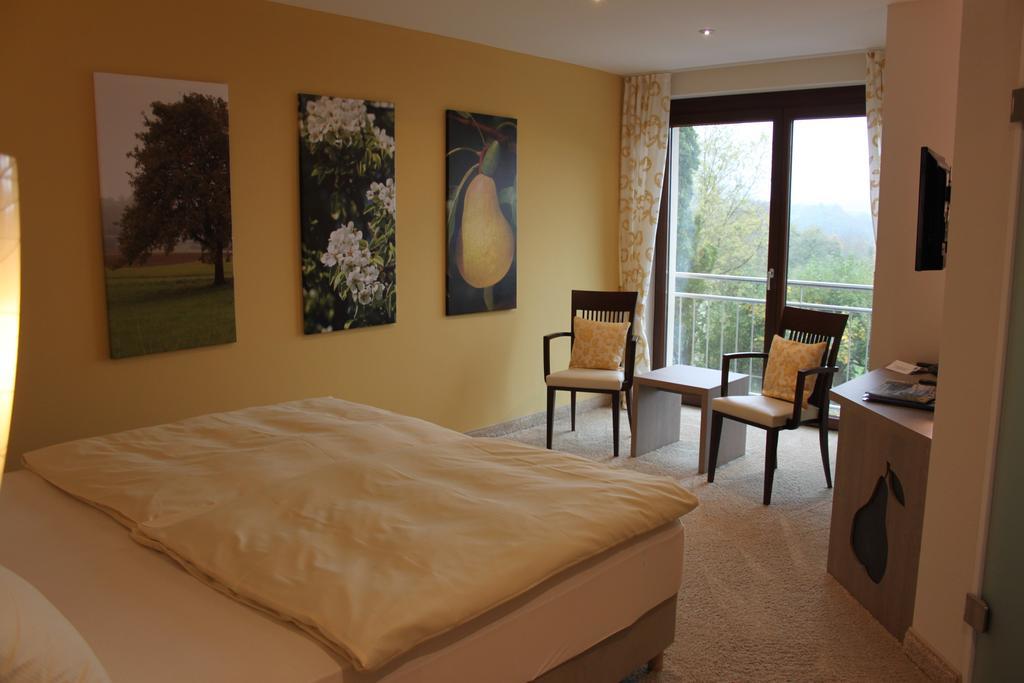 Hotel-Gasthof Die Post Brennerei Frankenhoehe Schillingsfuerst Phòng bức ảnh