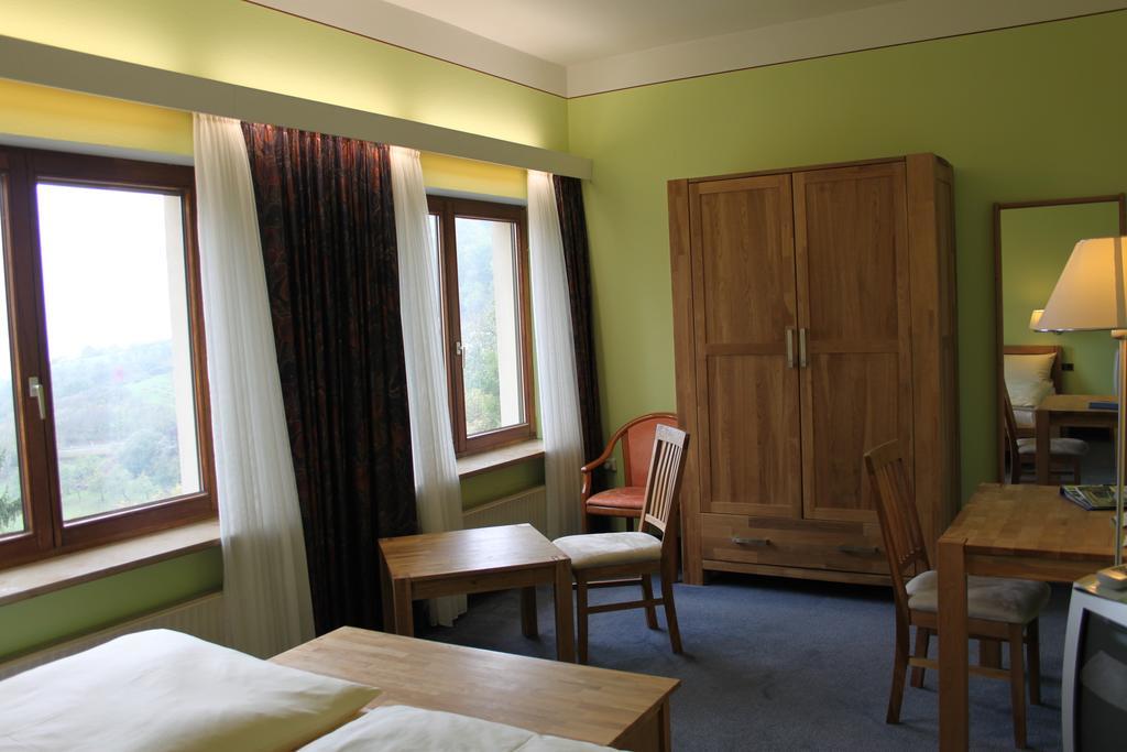 Hotel-Gasthof Die Post Brennerei Frankenhoehe Schillingsfuerst Ngoại thất bức ảnh