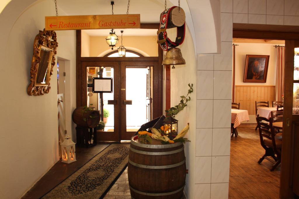 Hotel-Gasthof Die Post Brennerei Frankenhoehe Schillingsfuerst Ngoại thất bức ảnh